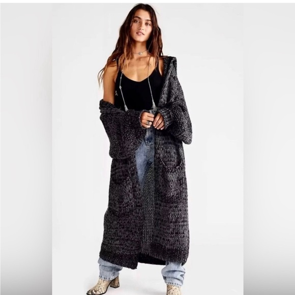 Cozy Black Knit Long Sweater - Picture 1 of 6